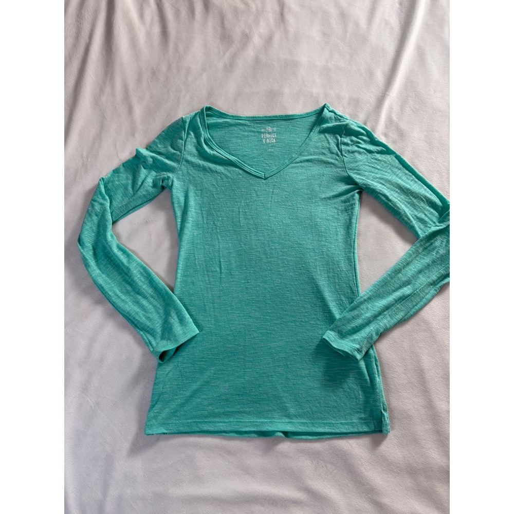 SO Perfect V-Neck Long Sleeve Fitted Top Teal Green Heathered XS